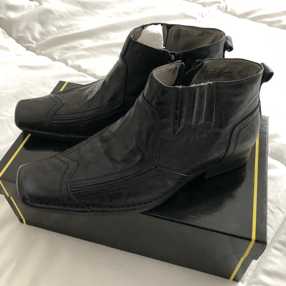 Stacy Adams Black Chucka Boots Like New